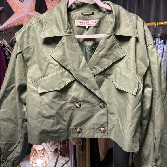 NWOT Free People Looking Glass Cropped Trench Coat in Loden Green/Army - Picture 8 of 11